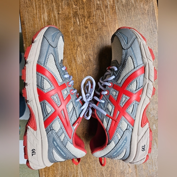 Asics Gel Venture x Kirsh collab, size 7, Birch/Firey Red - Picture 9 of 12